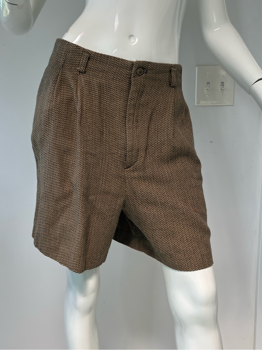 Vintage High waist cuffed women’s shorts dressy Made in U S 100% Cotton size 10